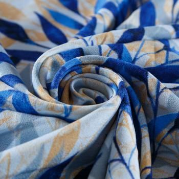 Креп стрейч 026-13861 разбеленный голубой принтованный