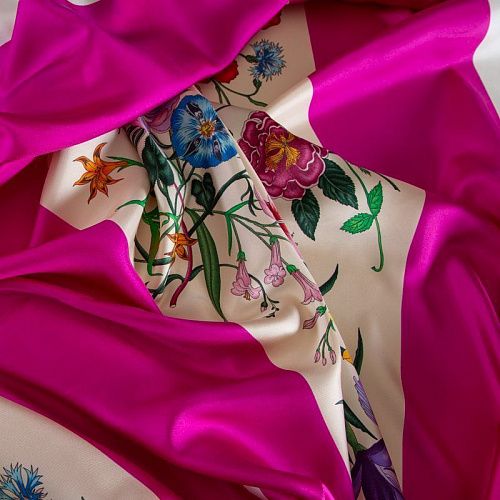Шелк твил Gucci Flora платочный купон 064-19153 бордюр фуксия