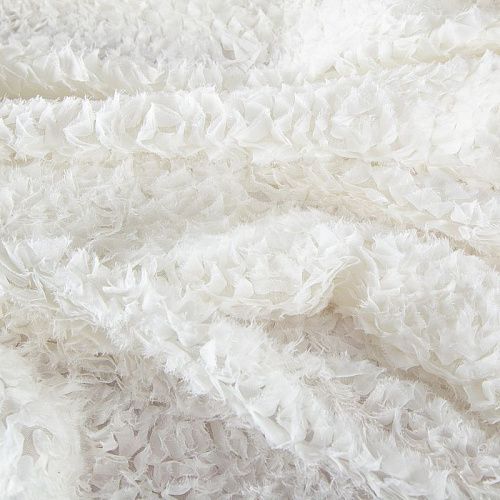 Сетка с объемной вышивкой 050-20041 молочный