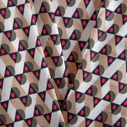 Трикотаж фактурный Prada 056-16324 белый принтованный